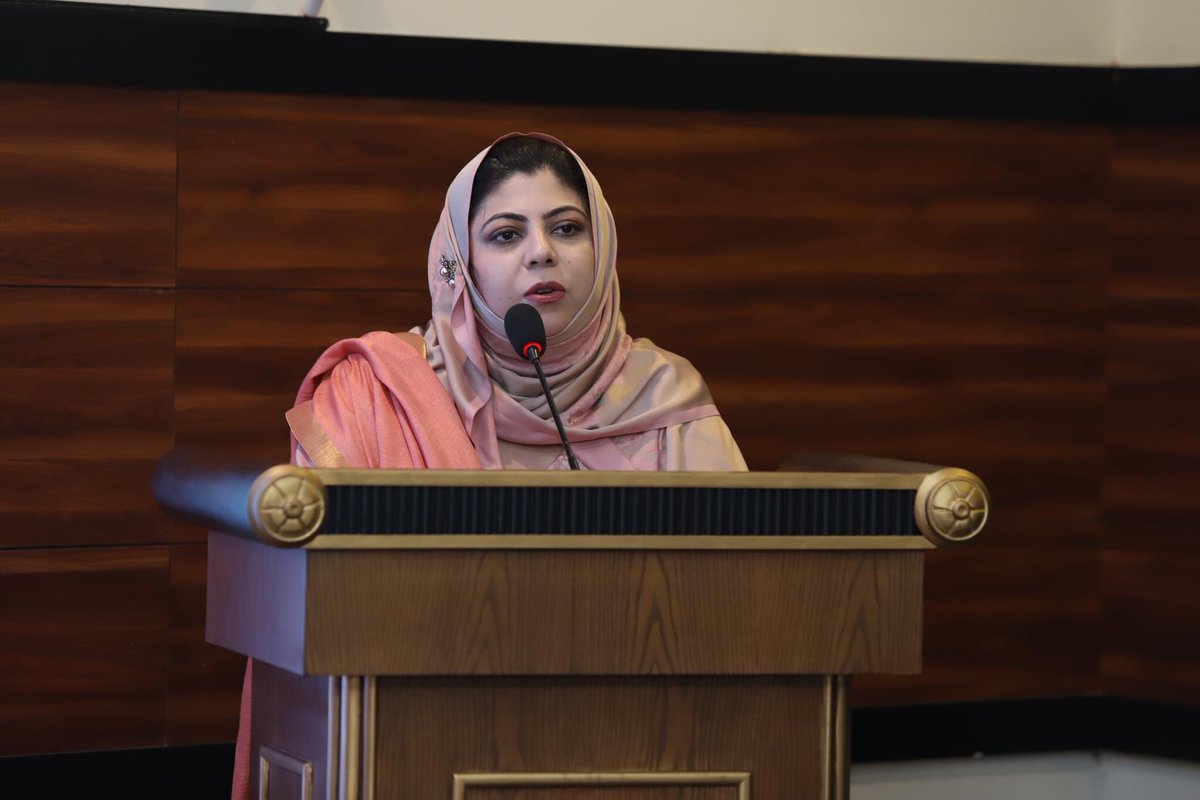ICHPEofficial's tweet photo. Team ICHPE hosted a networking lunch to kick start conference activities officially.Lunch was attended by Principals and Director DMEs of all the collaborating institutes in Lahore.
#UCMD #UOL #ichpe22 #ICHPE @AroojMahwish @UCMDUOL1 @Tayyaba21105940 @aizaamin03 @KinzaAs61632521 https://t.co/slU3E5hXhY