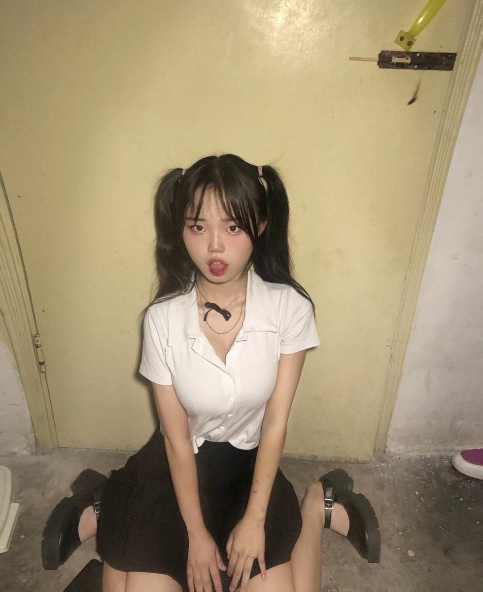 lxd_dom's tweet photo. #反差婊 #反差 #母狗 #肉便器 #骚货 #精盆 #少妇 #羞辱 #强奸 #轮奸 #骚
曝光一个小母狗 https://t.co/mUMaRgIe8G