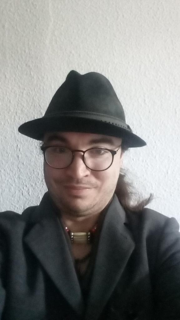 Soldmann88's tweet image. Ich wünsche euch allen ein angenehmen Dienstag meine liebe Girls und Boys 🧡

P.S. Ich war sehr Krank gewesen in der letzten Zeit und jetzt geht es mir wieder langsam besser. Ich habe euch sehr vermisst nah und fern. Ihr bleibt mir immer wieder im Herzen egal was kommt ❤️😘🌹