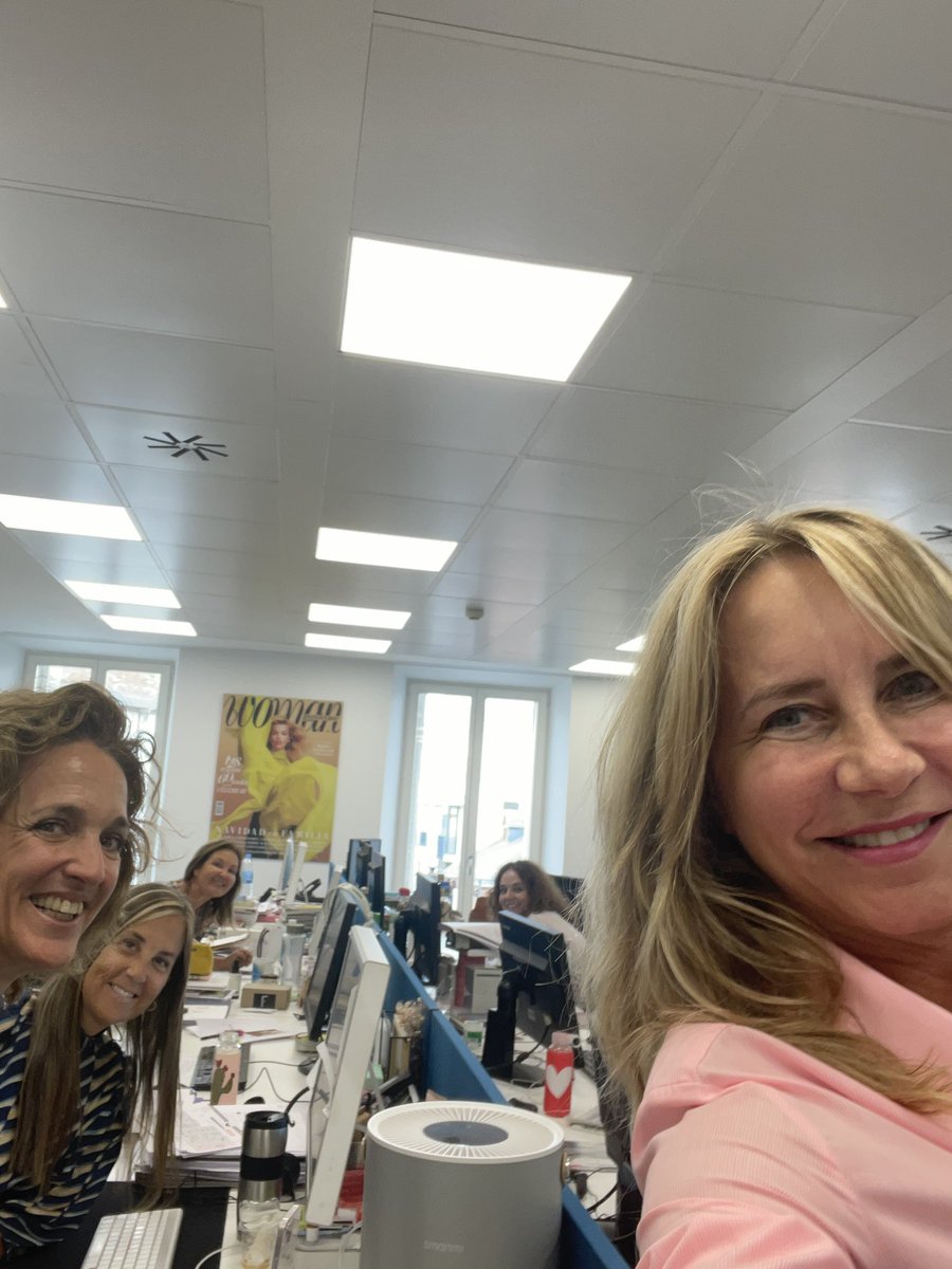 Preparando el próximo podcast #WomanBusiness con el equipo de redacción de <a href="/RevistaWoman/">Woman Madame Figaro</a> Gracias a <a href="/IglesiasFatima/">Fátima Iglesias</a> <a href="/aarabia/">andrea arabia</a> #mujeresFEDEPE #liderazgofemenino