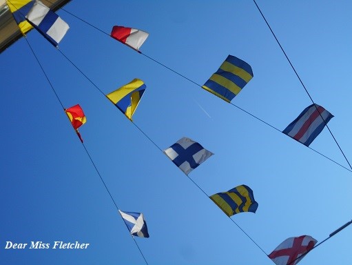 Oua scì che ghe semmu, questi siamo proprio noi: via i fiori di plastica e bandiere marinare al vento.
#Genova La Dominante dei Mari vi attende per il Salone Nautico Internazionale! 🏴󠁧󠁢󠁥󠁮󠁧󠁿🏴󠁧󠁢󠁥󠁮󠁧󠁿🏴󠁧󠁢󠁥󠁮󠁧󠁿
