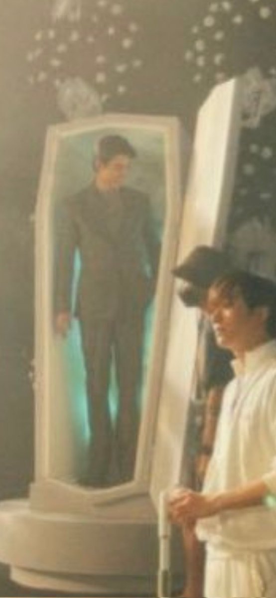 BobinN22's tweet photo. So our angel of death lives in a coffin 🤔⚰️....!!!

#DeadisAllAround
#Saint_sup #MingEr https://t.co/7bCOvHdglQ