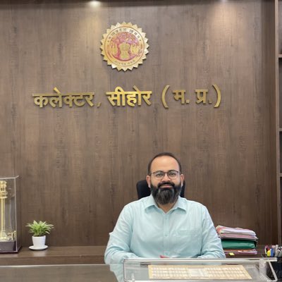 chamohtha's tweet photo. #NewProfilePic https://t.co/uVi3BEaCJp
