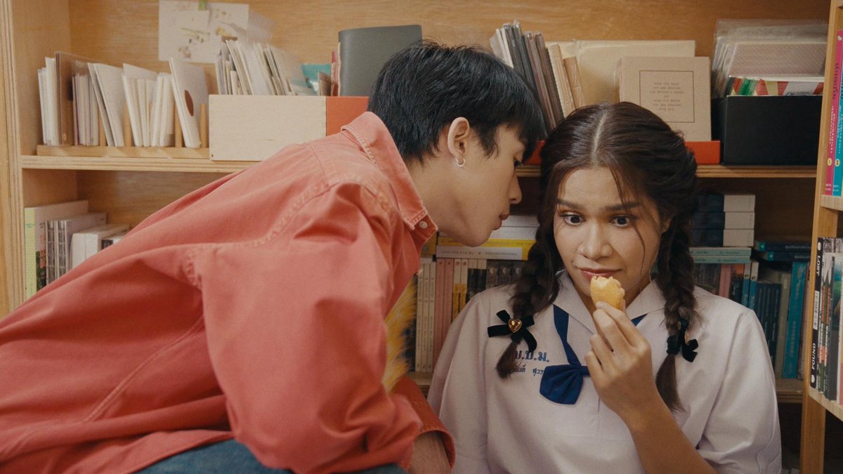 ZappQuote's tweet image. คัมแบคแล้วกับเพลงใหม่ "นอมูๆโชวาแฮโย"

แม่ก็คือทำ MV สนองฟีลเว่อ ดูออกเลยนะคะ อ่ะกดไปดูความหล่อแบบตะโกนของนิว ชยภัค กันตรงนี้ &amp;gt;&amp;gt; youtube.com/watch?v=Aau9u2…

#Babymild #NewChayapak #คำตอบที่ชอบกว่า #นอมูๆโชวาแฮโย