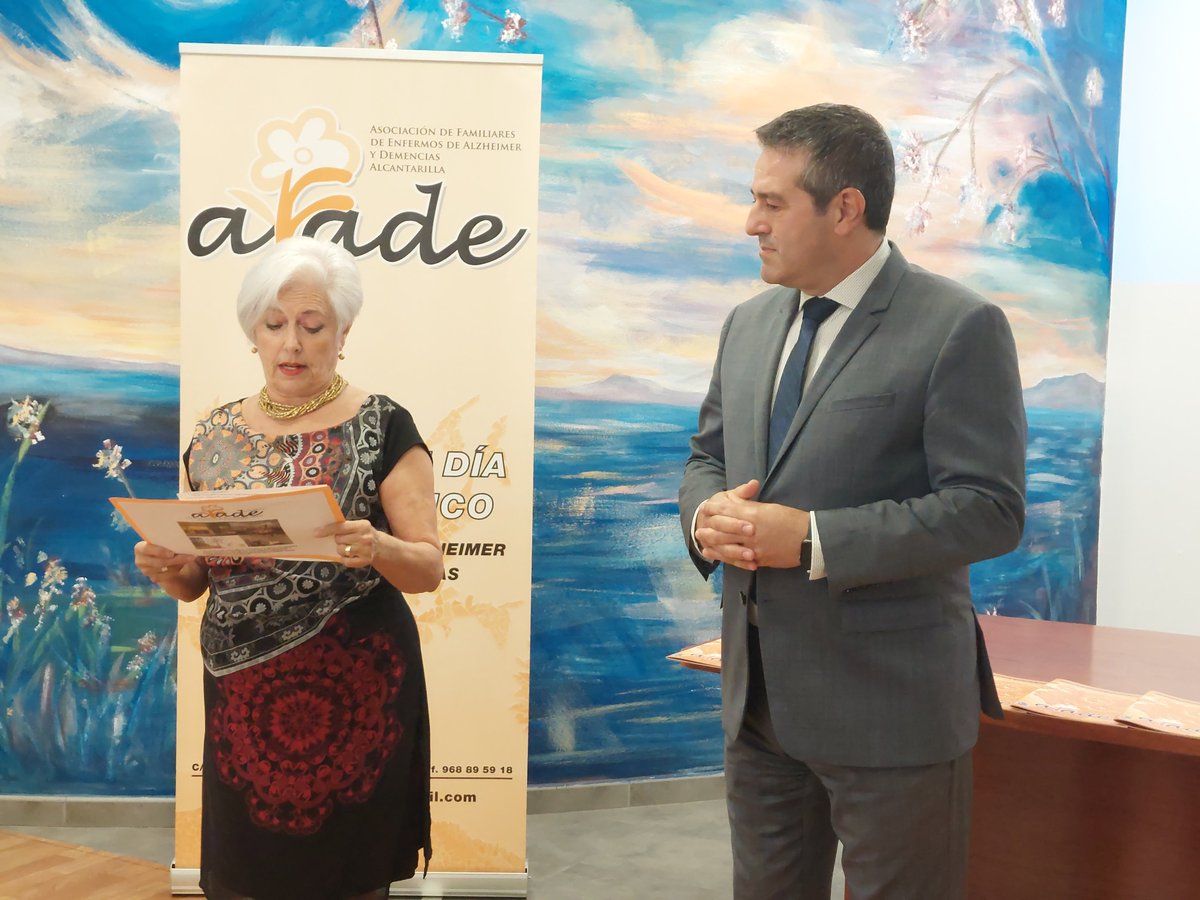 JBuendiaGomez's tweet photo. 👏🏼Enhorabuena a los profesionales que integran AFADE #Alcantarilla, un referente en la Región en el tratamiento y apoyo a enfermos de #Alzheimer, familiares y cuidadores. Comienzan las actividades por el #DiaMundialDelAlzheimer con una jornada de puertas abiertas https://t.co/qAgYt1gQuh