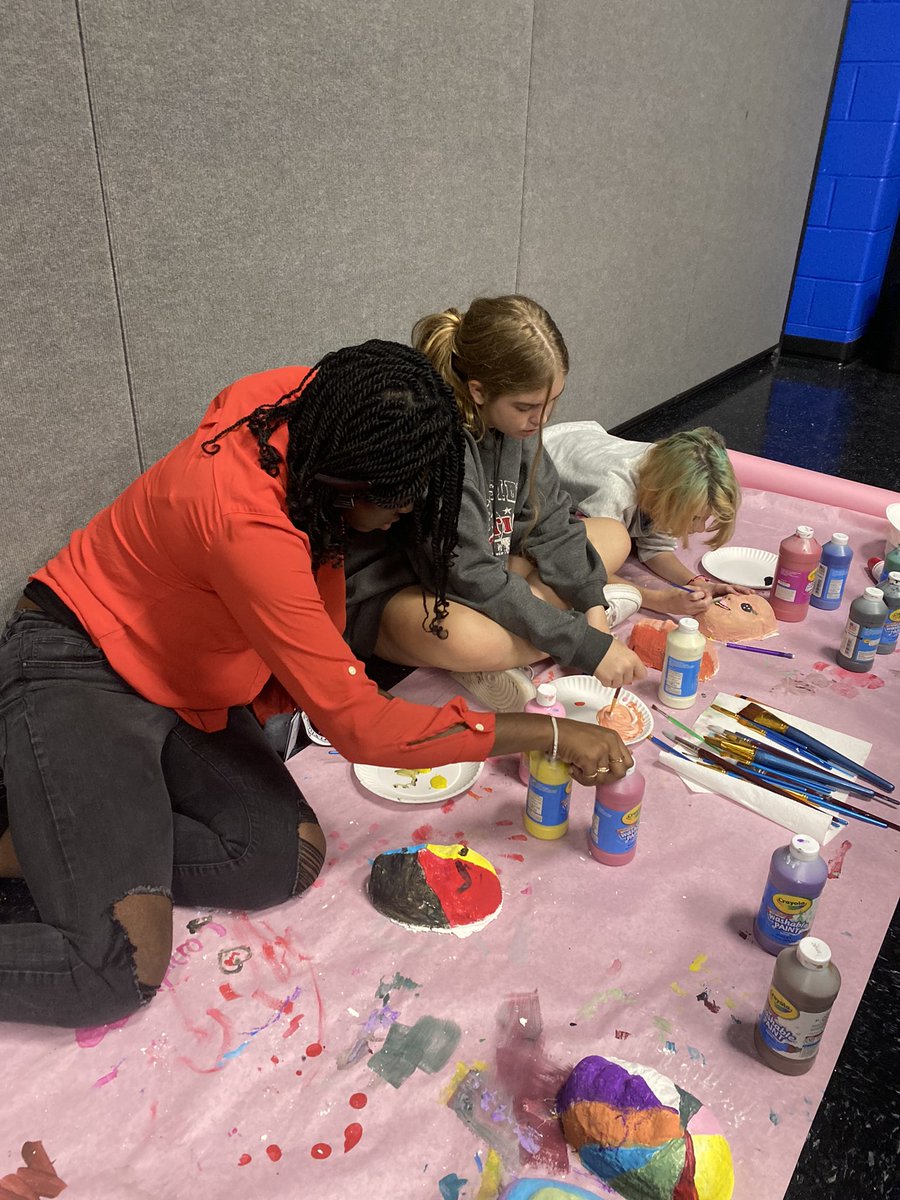 ArtswithALF tweet media