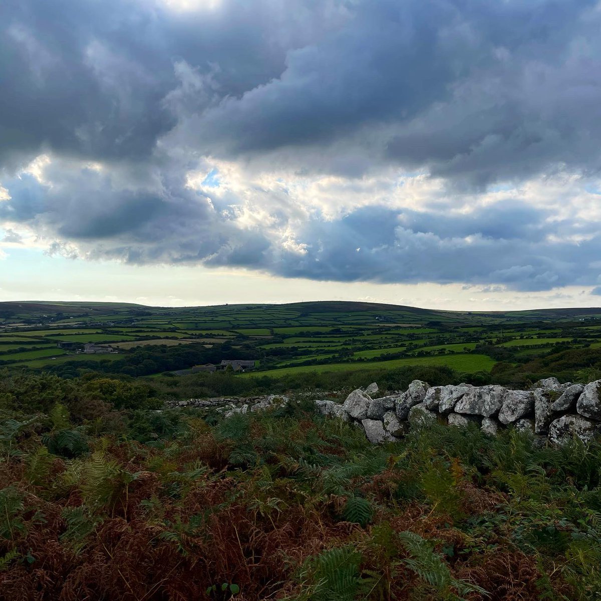 sarahmcquaid's tweet photo. Beautiful light & beautiful views yesterday from #TrengwaintoCarn near #Madron, where the 4 of us had a lovely late-afternoon #walk #familywalk β hoping to fit a few more of those in before the eldest goes back to university in just over a weekβs time! Looking forward to -> https://t.co/MXesiCSXYm