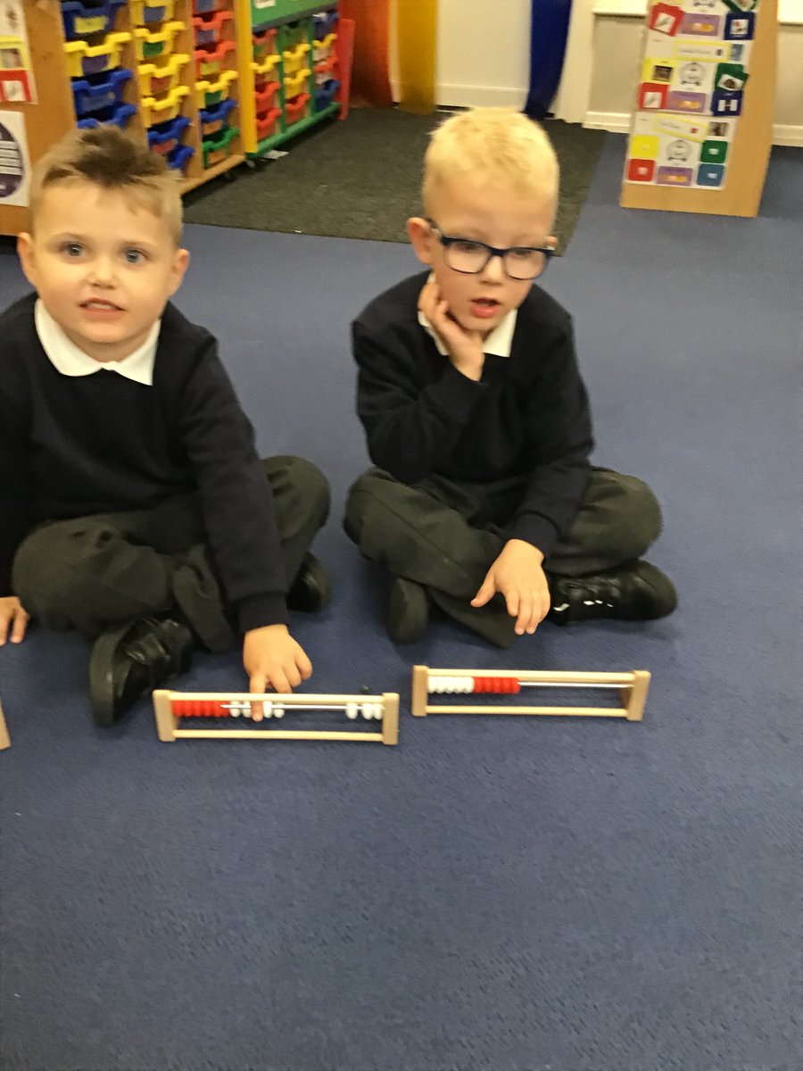 easterside_a's tweet photo. Reception have been practising counting aloud using their counting frames. #EastersideMaths #EastersideEarlyYears https://t.co/OzZnwTdZVV
