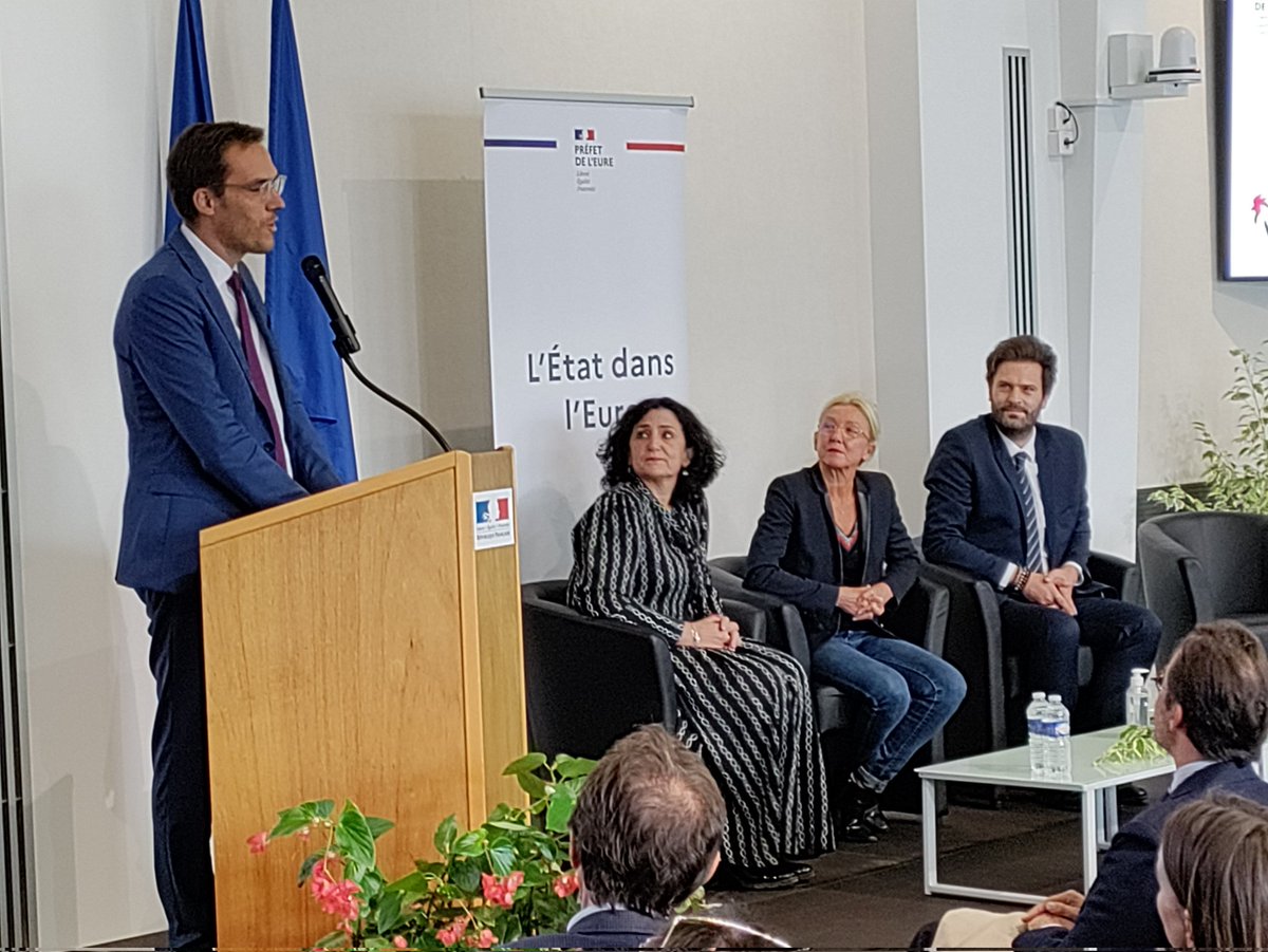 🇫🇷 Lancement du club de l'Eure des Entreprises s'engagent - @LaCL2E à la Préfecture d'Evreux en présence de Monsieur le <a href="/Prefet27/">Préfet de l'Eure</a>. #club #entreprisesengagees #Eure