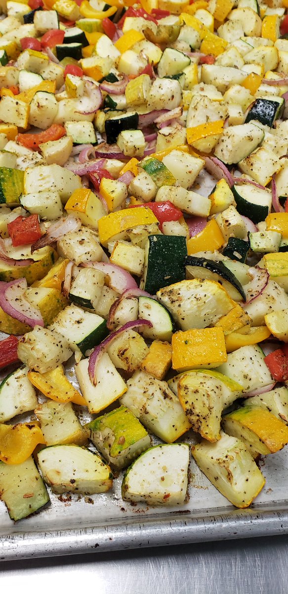 CafeCSD's tweet photo. Wilbur café rocked Penn Farm veggies yesterday!  
Beautiful, nutritious, delicious and could not be fresher!   Seasoned with herbs and oven roasted, your kiddos ate them up!
WE LOVE feeding our students!  Encourage your scholars to eat breakfast and lunch at school everyday! https://t.co/u40S9DWhwW