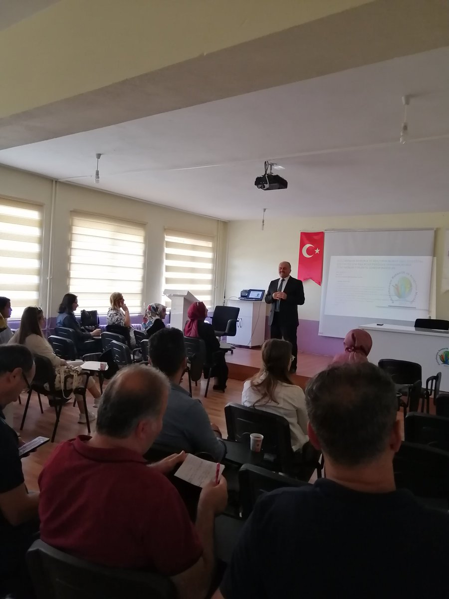 ramkizilcahamam's tweet photo. Kızılcahamam Rehberlik ve Araştırma Merkezi olarak Sayın İlçe Milli Eğitim Müdürümüz Cihangir Cantürk'ün de katılımıyla bölgemizde görev yapan  Psikolojik Danışmanlarımızla 2022-2023 sene başı toplantımızı gerçekleştirdik.
@KhamamilceMEM @caml_e @kkazanmem https://t.co/N5GuDEOBDG