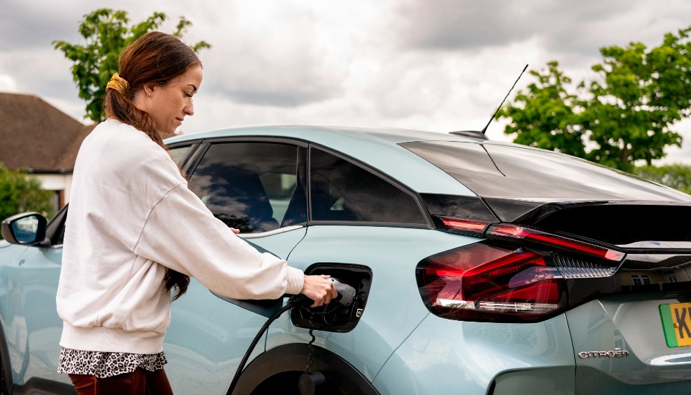 According to new research by <a href="/CitroenUK/">Citroën UK</a>, families owning a pure #ElectricVehicle can complete up to two full weeks of #schoolruns on a single charge – saving more than £26 in the process.

Find out more here  👉  bit.ly/3UqG1ec