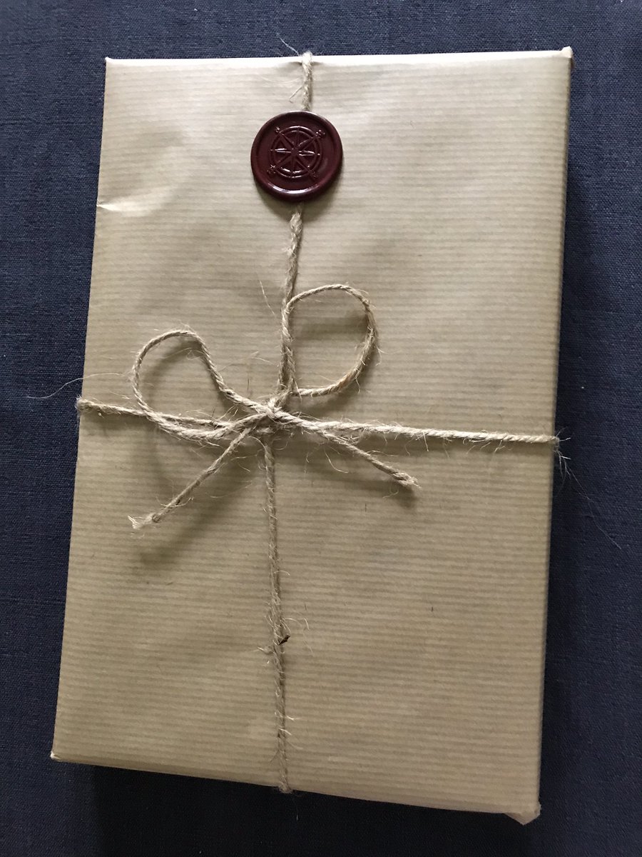 jan_is_reading's tweet photo. Thank you Rosie @ViperBooks for this beautifully wrapped proof 💙

Blue Water 
@LeonoraNattrass 

Looking forward to reading it for the #BlueWaterBlogTour starting on 13th October. https://t.co/H0TWuW4NUu