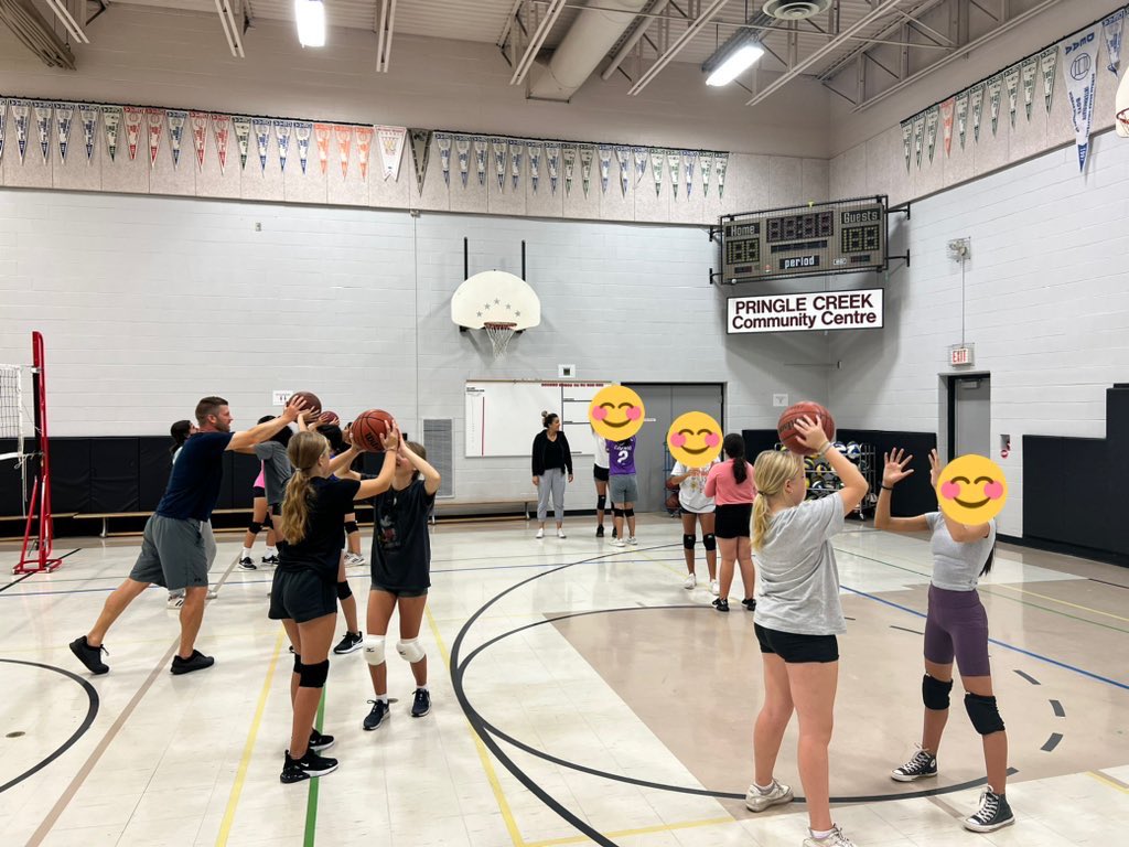 CoachWilliams87's tweet photo. Coach Williams is back!
@PringleCreekPS Panthers Volleyball is putting in work this morning with @The_MrStav!
#ddsb #deaa https://t.co/G0WqaSMQgZ