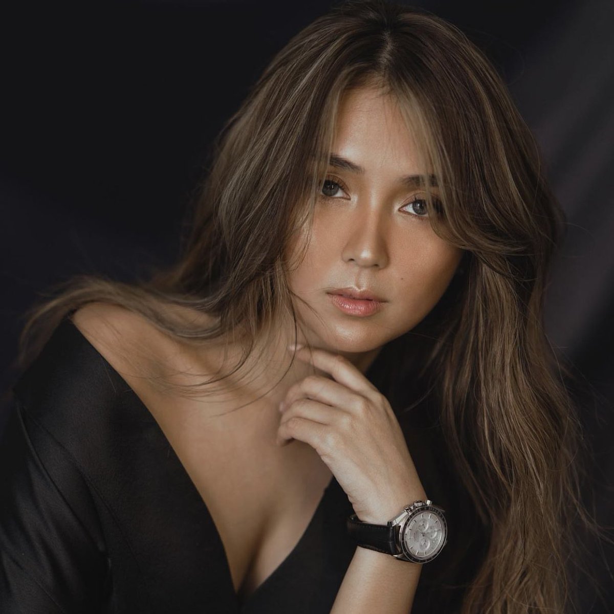PhStats's tweet photo. MOST FOLLOWED FILIPINO CELEBRITIES ON IG FOR SEPTEMBER 2022:
3. Kathryn Bernardo - 17.4 million
4. Niana Guerrero - 14.2 million https://t.co/akGepMPkN8
