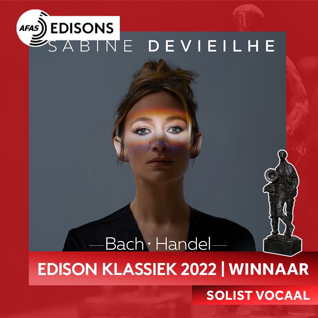 💿[BACH-HANDEL]💿
Un immense bravo à Sabine Devieilhe, récompensée du prix Edison Klassiek, aux côtés de Pygmalion et de <a href="/RaphaPichon/">Raphaël Pichon</a> ! ✨
« Qu'il s'agisse de l'émotion réelle et terrestre de Handel ou de l'émotion sublimée et irréelle de Bach, tout est  beau ici ! »