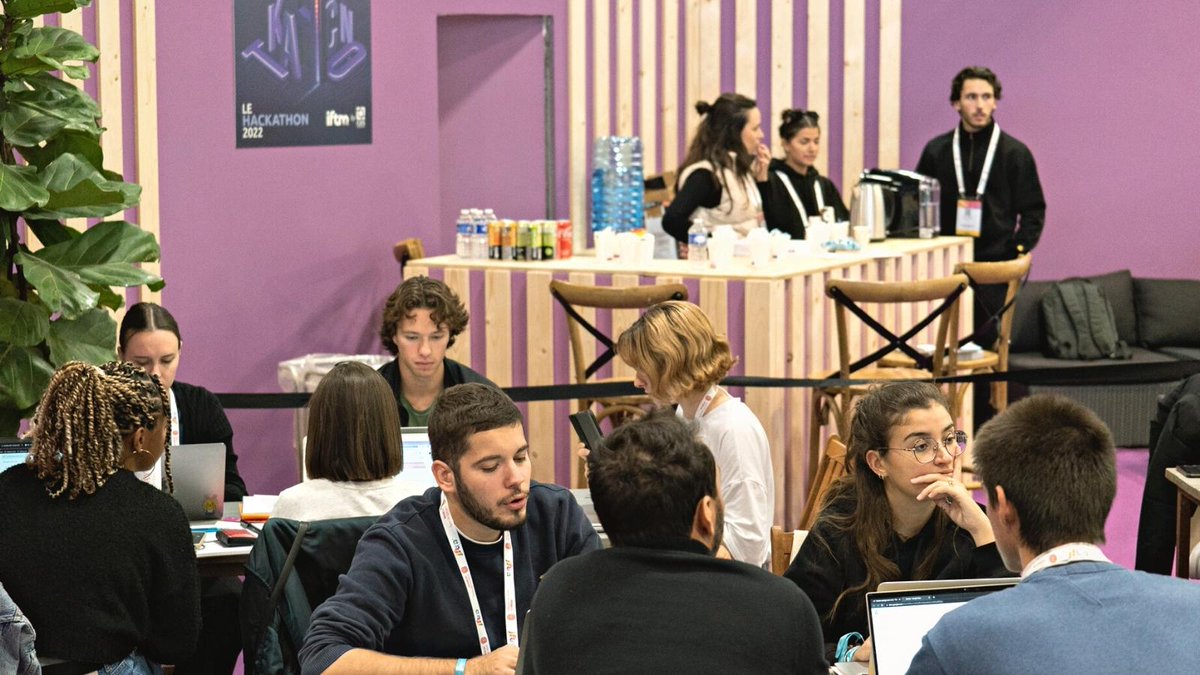 iftmparis's tweet photo. Nous déclarons ouvert le quatrième #Hackathon by @CDS Groupe portant sur l’ #hotellerie d’affaires 💻 ! Pendant 24h non-stop, les équipes vont donner le meilleur d’elles-mêmes dans cette compétition effrénée. 
Passez donc leur dire bonjour et encouragez-les 👏 ! 
#IFTM2022 https://t.co/SKwOSjmCNB