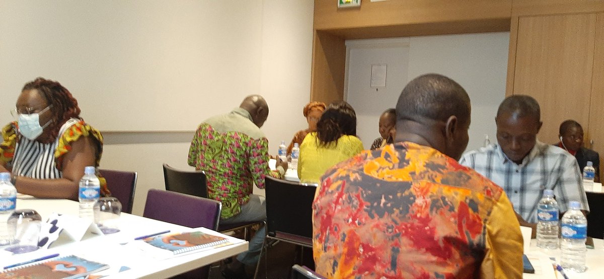 KoffiNadge10's tweet photo. Le #coût du #titrefoncier est onéreux selon les #producteurs @agriculteurs; @TrustAfrica propose des solutions aux acteurs du secteur. #reclaimsustainabil @cacao #huiledepalme @Afriqueeconom @rachelgyabaah @Gouvci @Adjoumani_off @ACHIPatrick4 https://t.co/D7Cd0N2mQX