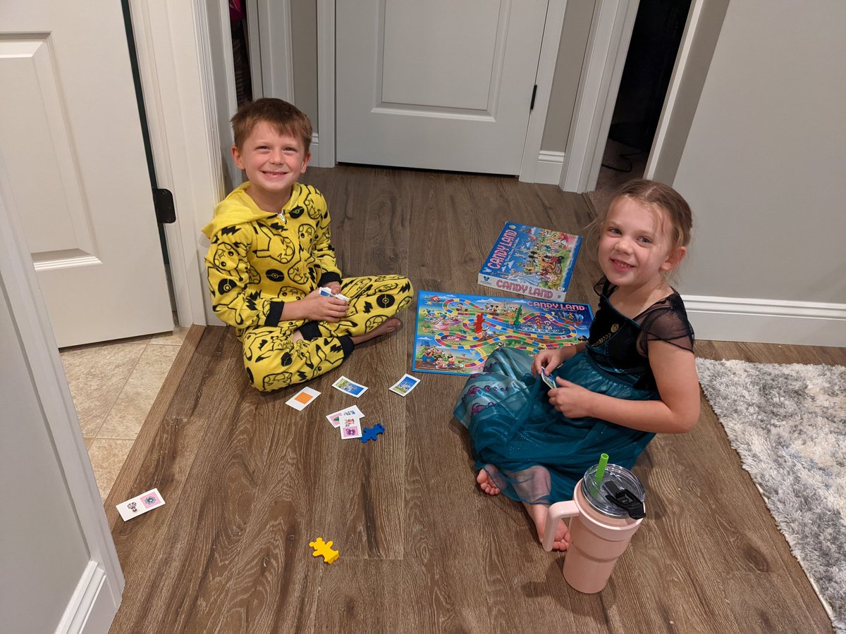 MrsTackett224's tweet photo. This kid fills my bucket. Took care of me this weekend when I was sick and now is doing the same for his sister. He's our empath. #backtoschoolgerms 🦠🤧 https://t.co/cTSBNErI3W