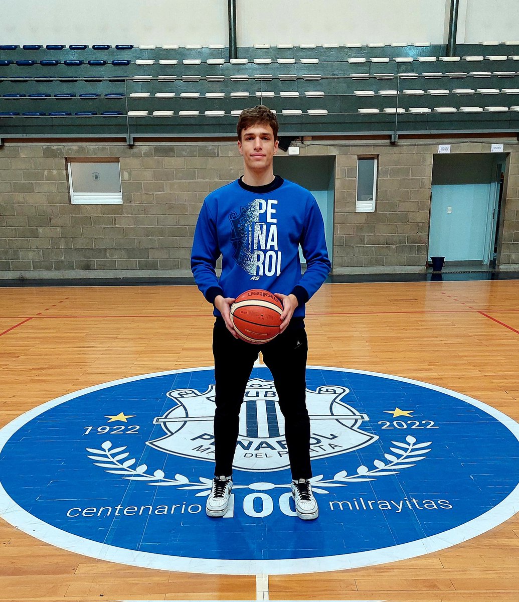 Penaroloficial's tweet photo. ✍🔵⚪🔵  ¡Bienvenido Nicolás! 
El alero Nicolás Chiaraviglio se sumó a Peñarol. Tiene 18 años y 1.93 metros. Llega de Libertad de Sunchales. 

#VamosPeña 💪🏻💙 🏆🏆🏆🏆🏆 https://t.co/03A1gDevoM