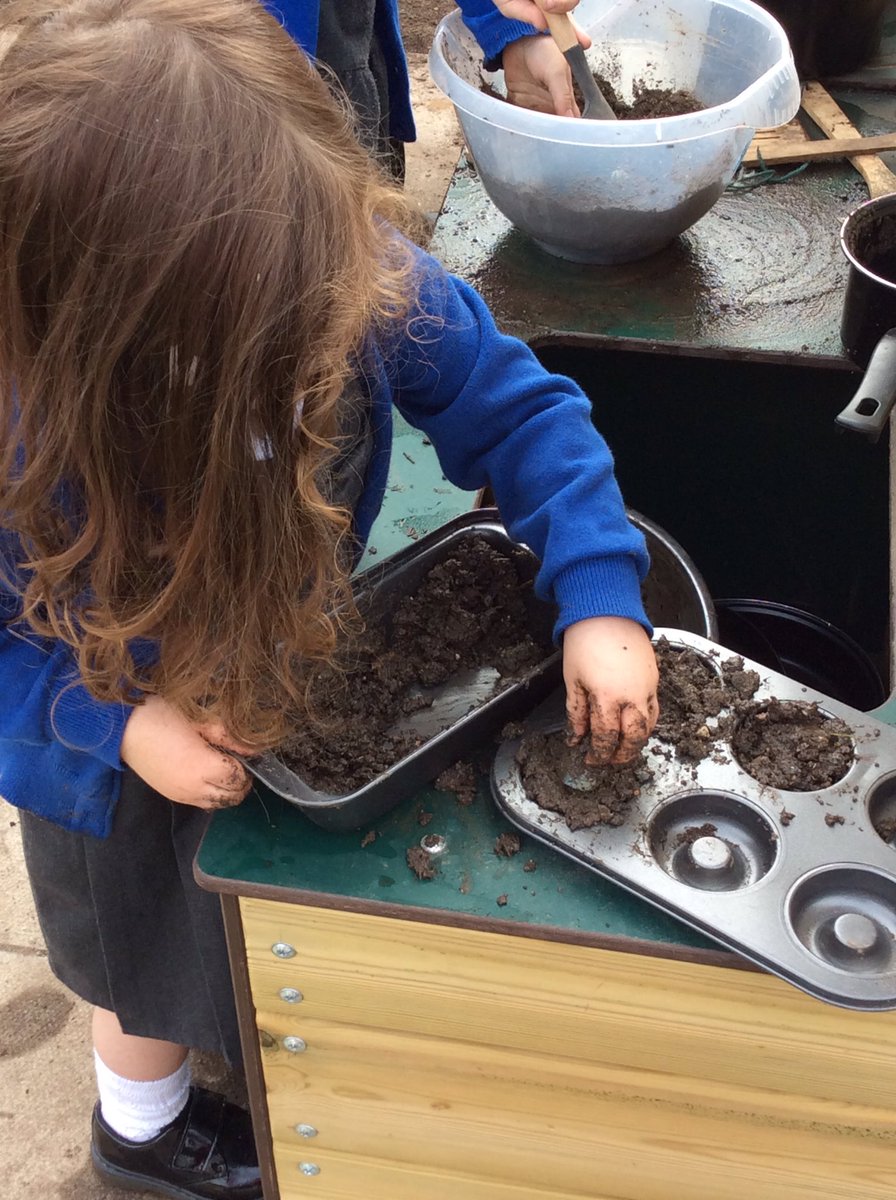 PatPriAcad's tweet photo. Mrs Hunter and Team EYFS have had a wonderful day exploring, balancing and working as a team @eboractrust #pateyfs. #belonging https://t.co/9bHX9Aqqkg