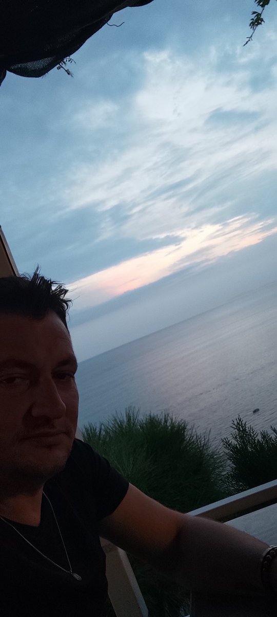 Sütten çıkınca bütün kaşıklar aktır.Önemli olan içinden çıktığın sütü ak bırakmaktır 🙂👍