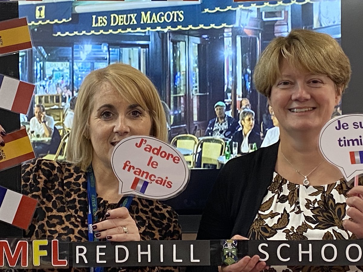 Redhill_MFLDept's tweet photo. ⁦@Redhill_School⁩ #openeve team MFL are ready https://t.co/lTufrPTbMA
