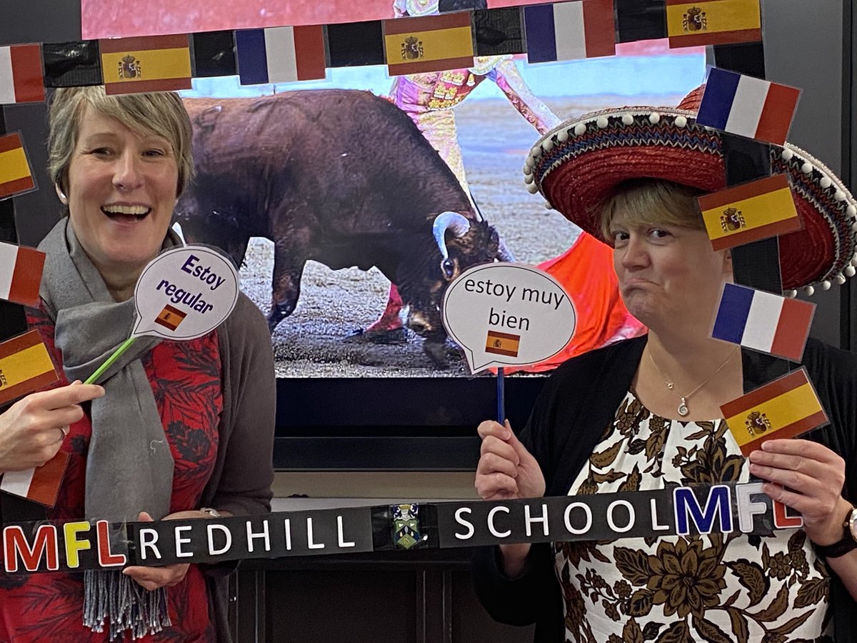 Redhill_MFLDept's tweet photo. ⁦@Redhill_School⁩ #openeve team MFL are ready https://t.co/lTufrPTbMA