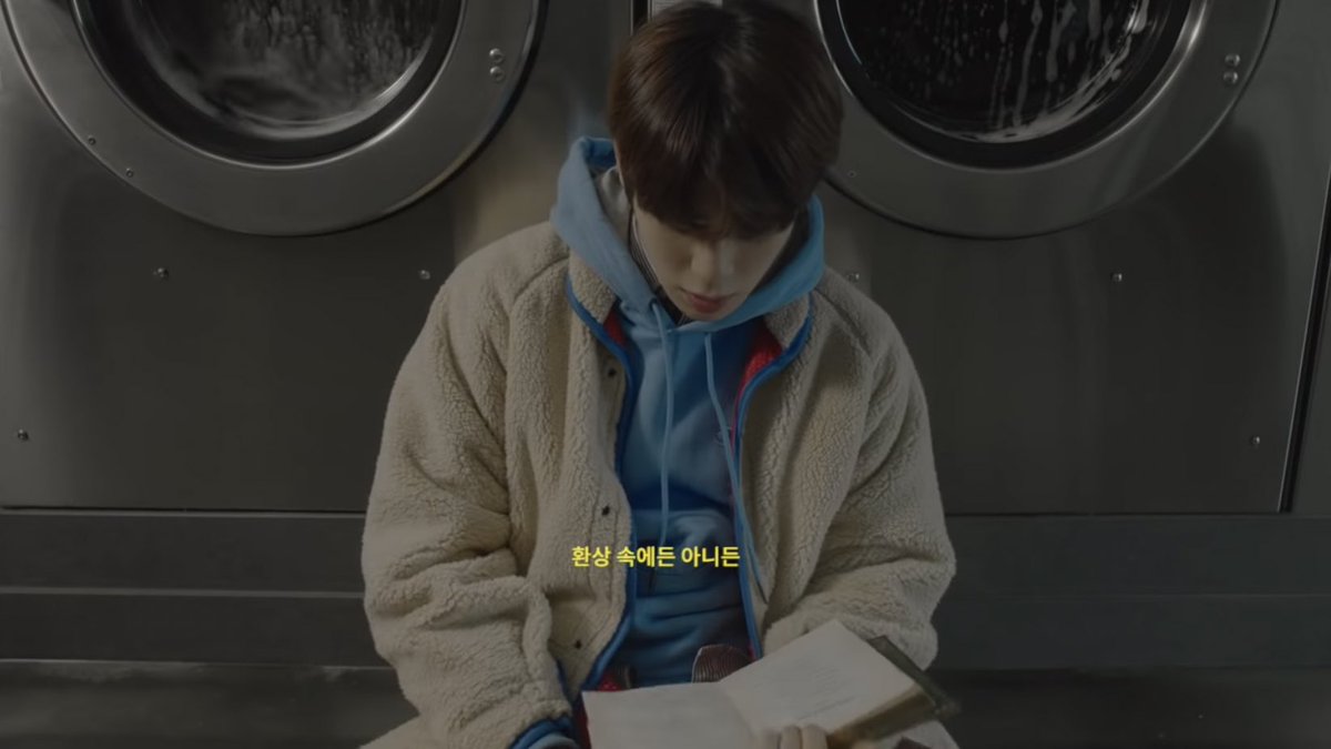 jaehvunism's tweet photo. fully booked covered three of jaehyun's fave books at their recent post 📚 https://t.co/jwj0EBqwtG