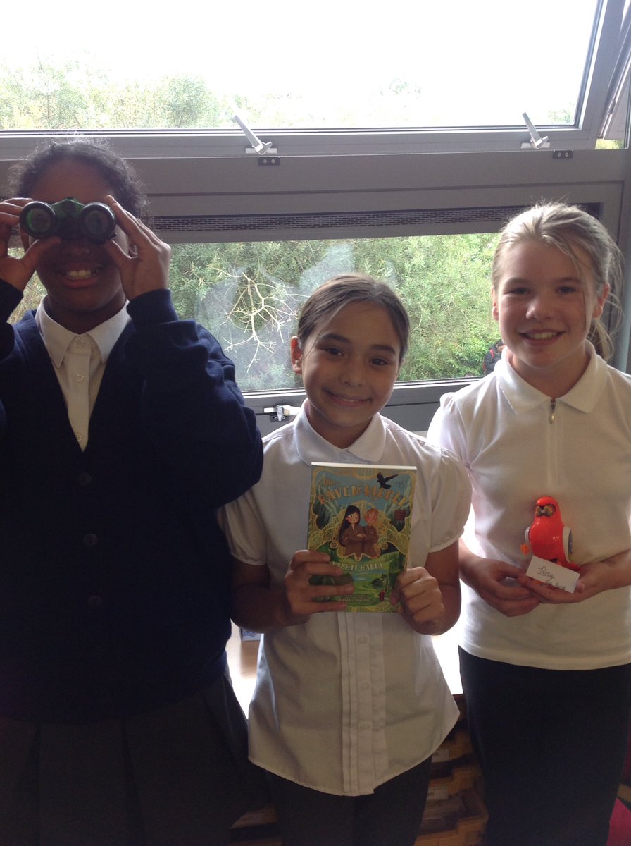 GBS_Beech's tweet photo. We had a great time opening our book box from @bookbring We loved the new and signed book by one of our favourites, @vashti_hardy and can't wait to get stuck into it. Also, the mechanical bird has been affectionately named Percy. #gbs4reading https://t.co/W6yYtd8U9n