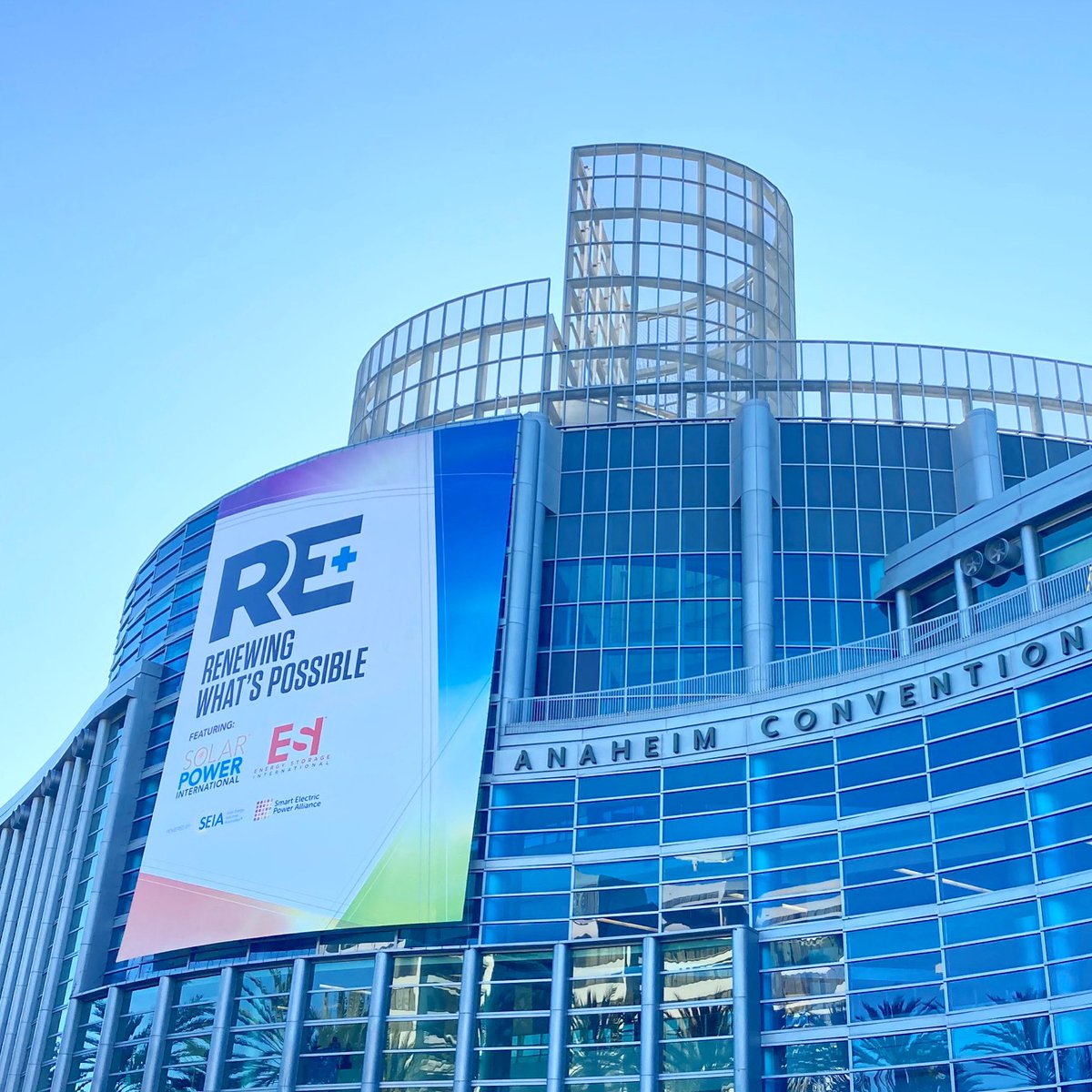 ampacity_llc's tweet image. Hello, Anaheim!! Our team is at @REPlusEvents, and is excited to be back after a long hiatus. Looking forward to saying hello to our friends, partners, and customers. 

#comebuildwithus #buildingbrightfields #sunsnaps @SEIA