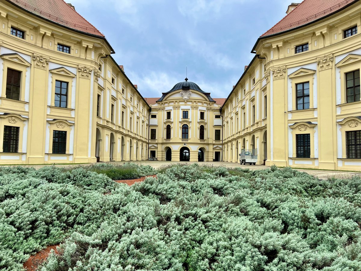 theboutiqueadv's tweet photo. Chateau visiting in South Moravia Czech Republic #southmoravia #traverse22 #visitczech @TraverseEvents @VisitCZ https://t.co/kuv15d9txN