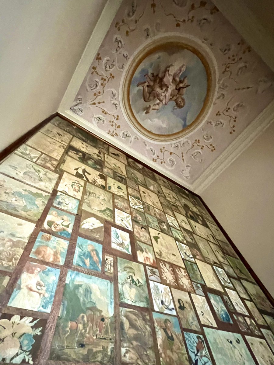 theboutiqueadv's tweet photo. Chateau visiting in South Moravia Czech Republic #southmoravia #traverse22 #visitczech @TraverseEvents @VisitCZ https://t.co/kuv15d9txN