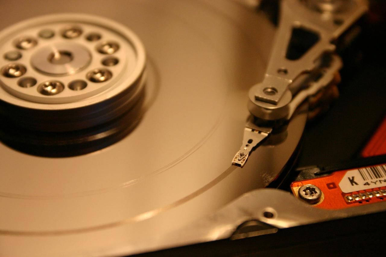 Царапины на диске HDD