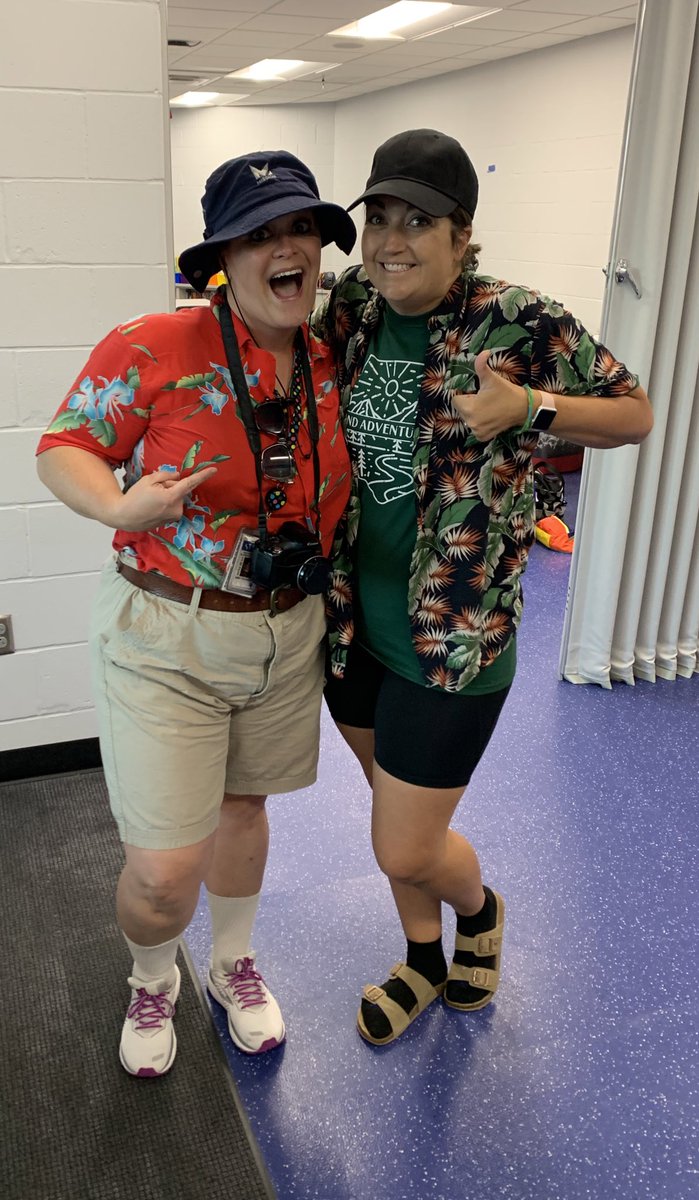 I love dressing up with <a href="/MissFitzBPS/">Miss Fitzgerald</a> #homecoming