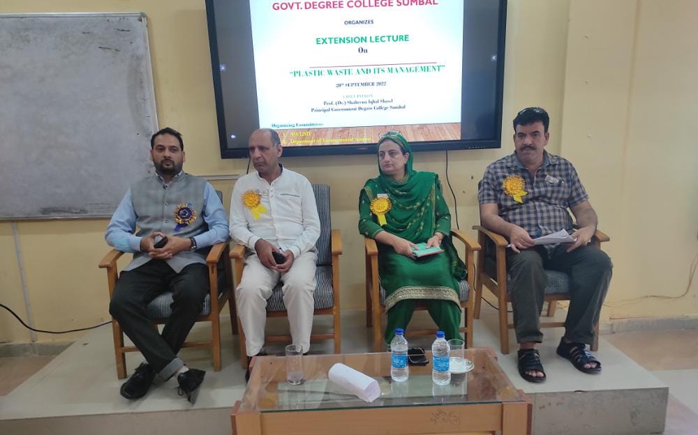 NssSumbal's tweet photo. @NssSumbal organised an extension lecture on " Plastic waste &amp; it's management "today on 20 Sept. The event was chaired byDr. Shabeena I Shwal, attended by faculty, students &amp; Nss Volunteers.@dcbandipora @AadilMahii @OfficeOfLGJandK @_NSSIndia @nsskashmir @ddnewsSrinagar @diprjk https://t.co/rbX0MdIHtw