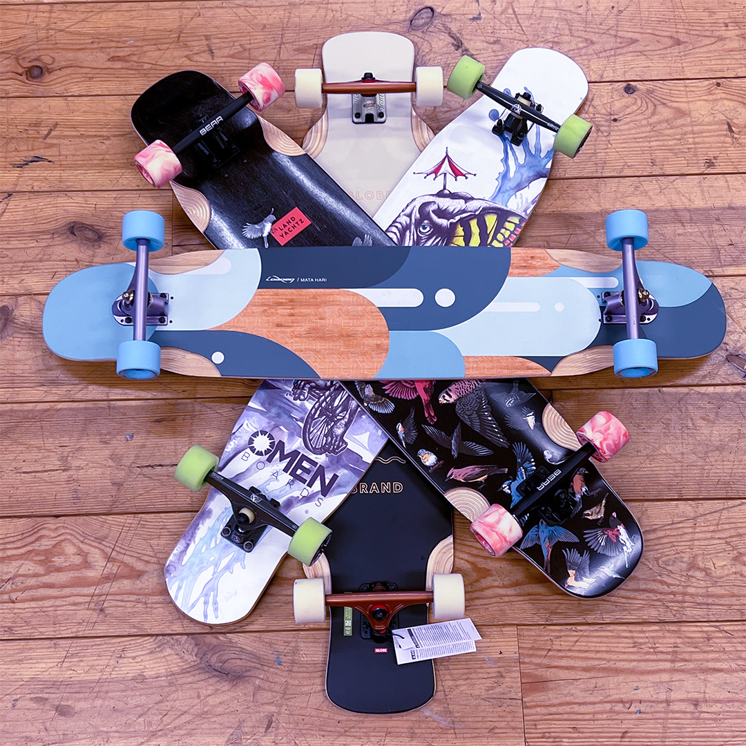 Op zoek naar een leuke dancer om je moves te laten zien?
Bij Onlineskateshop verkopen we diverse dancers in verschillende soorten en maten.
Niet zeker welk board bij je past? Kom dan gezellig langs voor het juiste advies.
#onlineskateshop #loadedboards #landyachtz  #longboarding