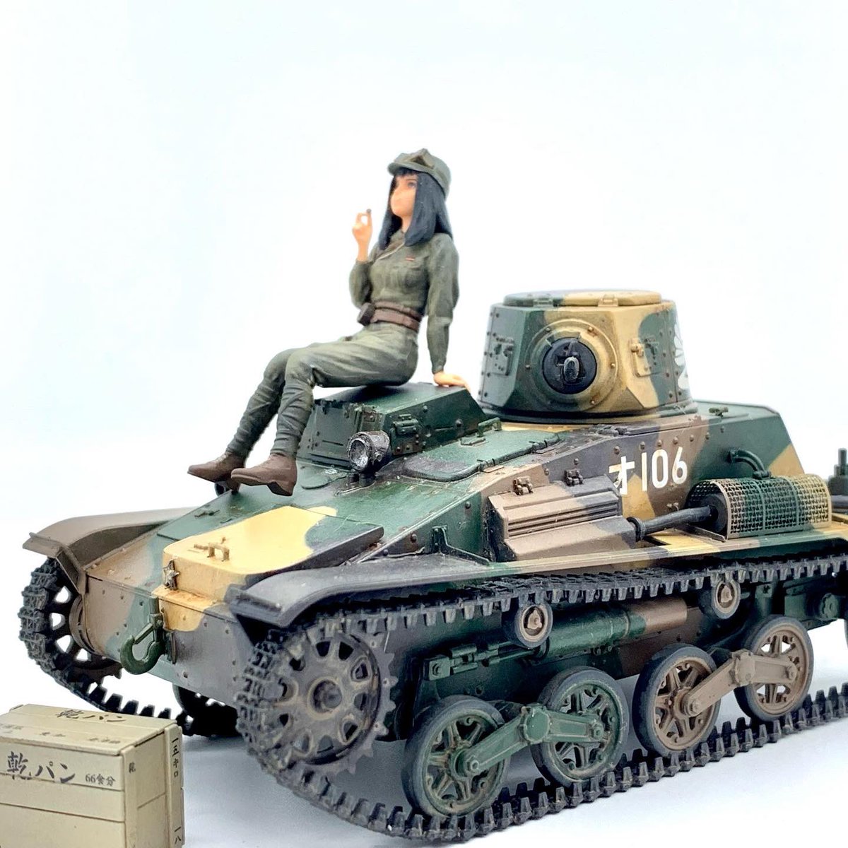 mewmew1001mew's tweet photo. ファインモールド 1/35 歴装ヲトメ 逸花 w/ 1/35 九四式軽装甲車後期改装型 完成。ファレホで塗装しました
#tamiya #creos #vallejo #finemolds #ija #35thscale #type94 #tankette #itsuka #historicalcostumegirl #plasticmodel #ファインモールド #歴装ヲトメ #逸花 #九四式軽装甲車 https://t.co/SvgFNwRVWD