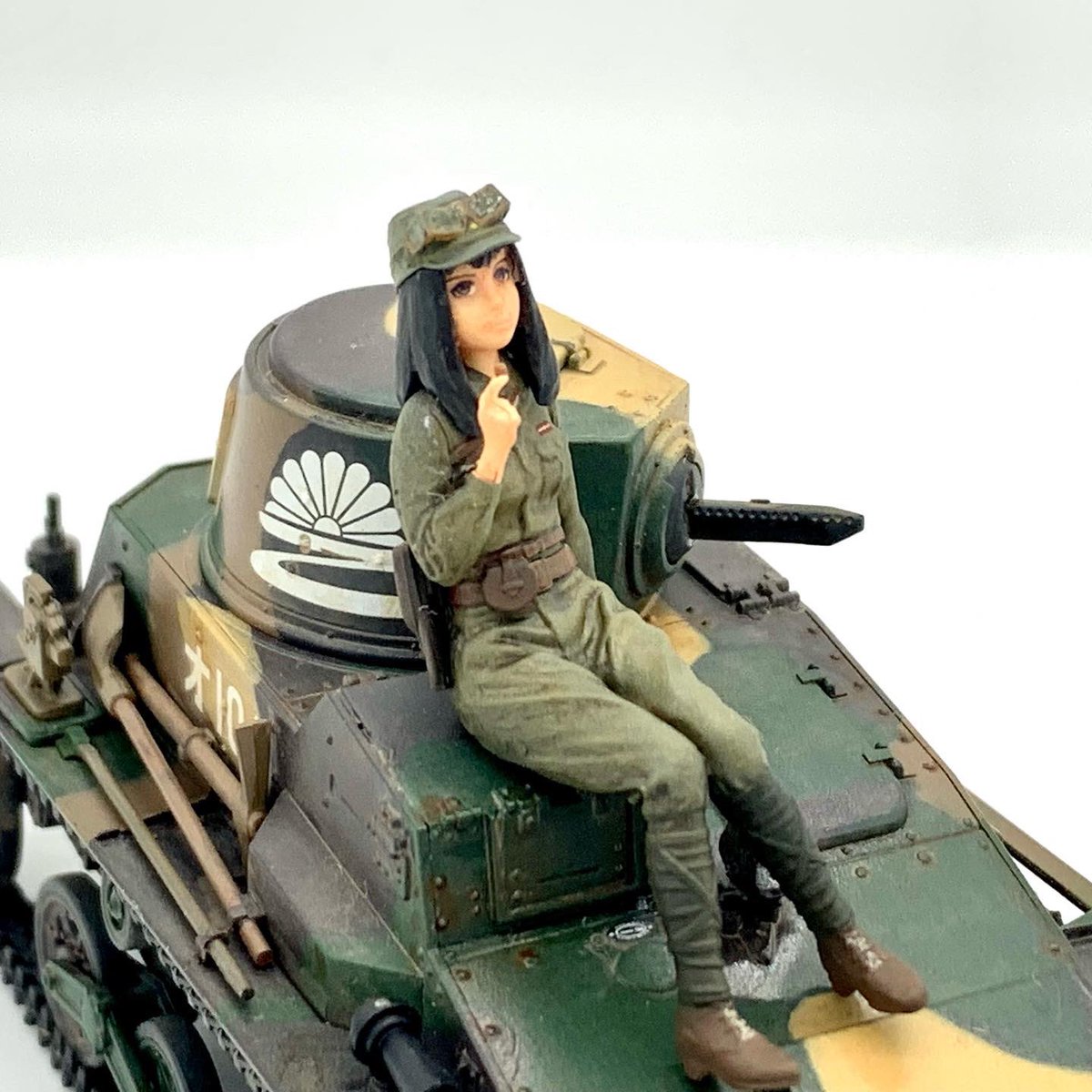 mewmew1001mew's tweet photo. ファインモールド 1/35 歴装ヲトメ 逸花 w/ 1/35 九四式軽装甲車後期改装型 完成。ファレホで塗装しました
#tamiya #creos #vallejo #finemolds #ija #35thscale #type94 #tankette #itsuka #historicalcostumegirl #plasticmodel #ファインモールド #歴装ヲトメ #逸花 #九四式軽装甲車 https://t.co/SvgFNwRVWD