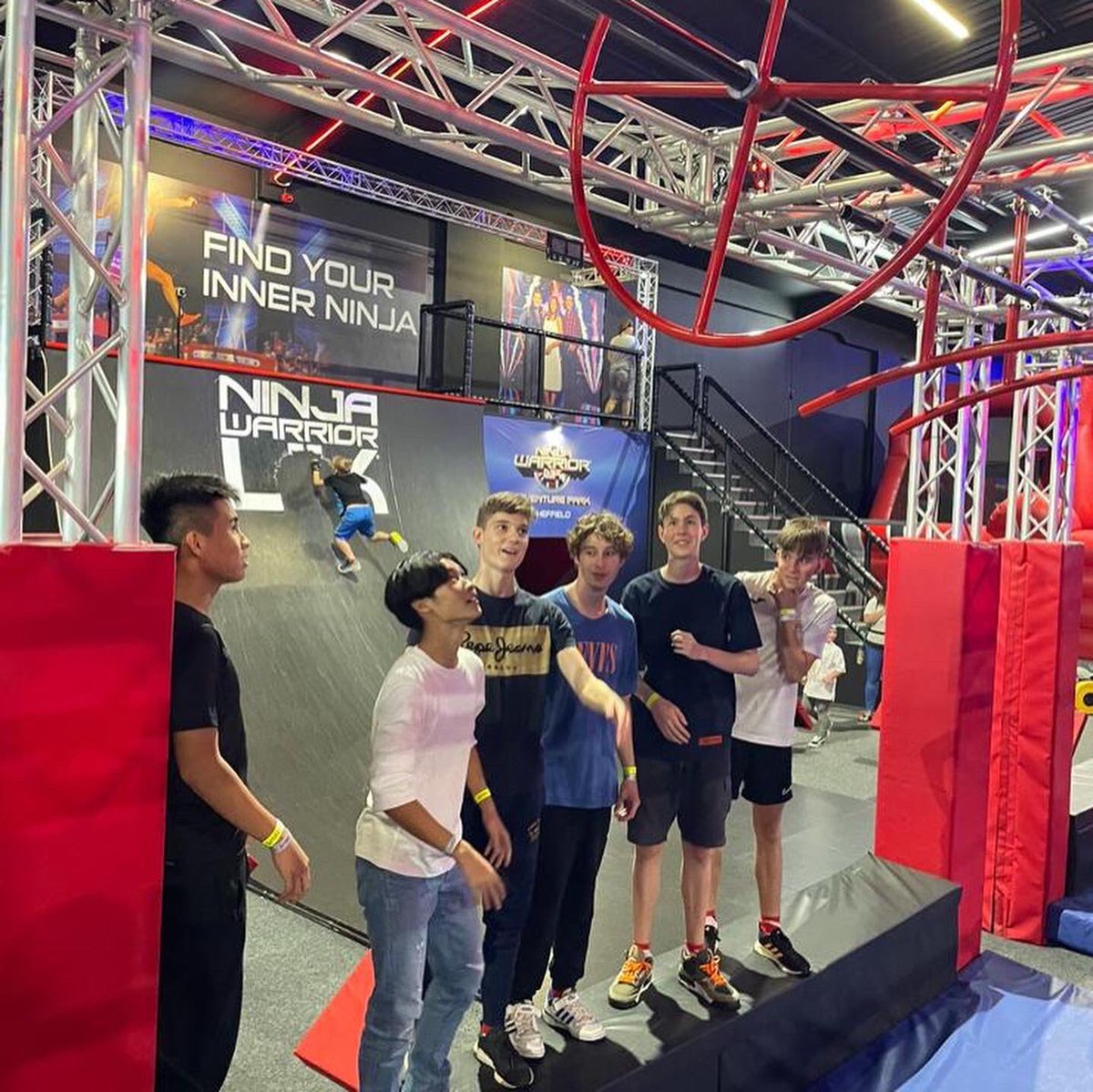 Ackworth_School's tweet photo. It’s been an excellent start for the boarders here at Ackworth School. Last week they enjoyed their first outing, it is so good to be back together and welcome lots of new faces to our wonderful community!

#BoardingEducation #UKBoardingSchool #Yorkshire https://t.co/m6PdOxNy2q