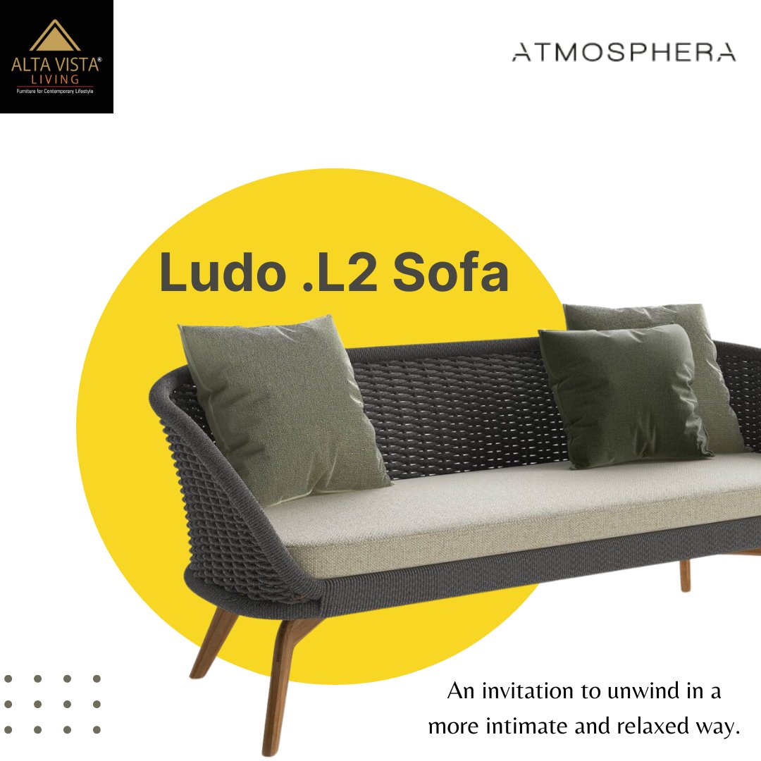 Sofa with teak base combined with hand-woven Teflon acrylic fiber ropes, with round section, water resistant and easy to clean. The material has a soft and refined appeal similar to textile weaves. It is characterized by its resistance to UV rays and its drying speed.