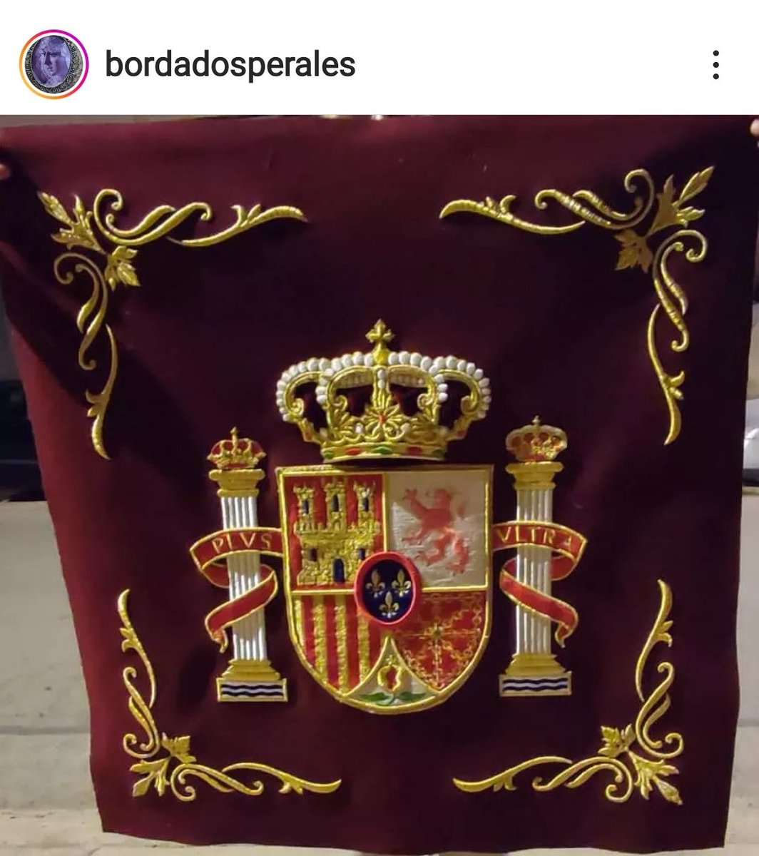 bordadosperales's tweet photo. Repostero del escudo de España para balconera particular 💚
Se puede adaptar a bandera de despacho.
#mismanosbordantussueños #bordadaenespaña #bordadosperales
#repostero #reposterobordado #resposteroescudodeespaña
#escudodeespaña #banderadeespaña #españa #spain #tallerdebordado https://t.co/wUH8hPz9wQ