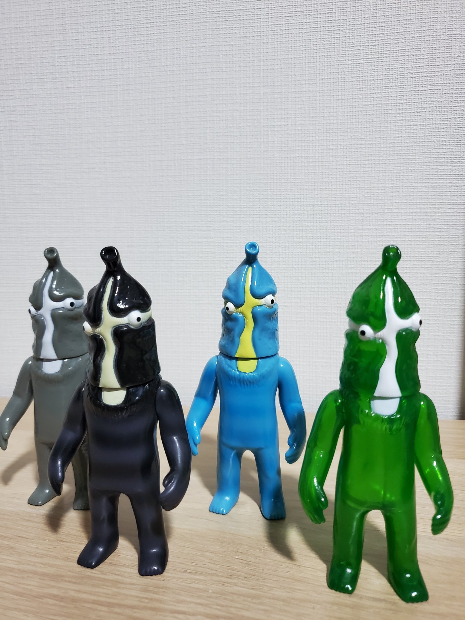 TOYSBIAN/TIGERHEADROBOT ケムール人 イエロー shimizu-kazumichi.com