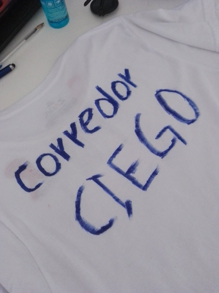 gruizcun's tweet photo. Y esta es la parte de atrás de la playera 

#PlayerasBlancas 

#HazRun
#RunVih

Si, me fui derechito?

Aún tengo caligrafía? https://t.co/cOwBMPkpGw
