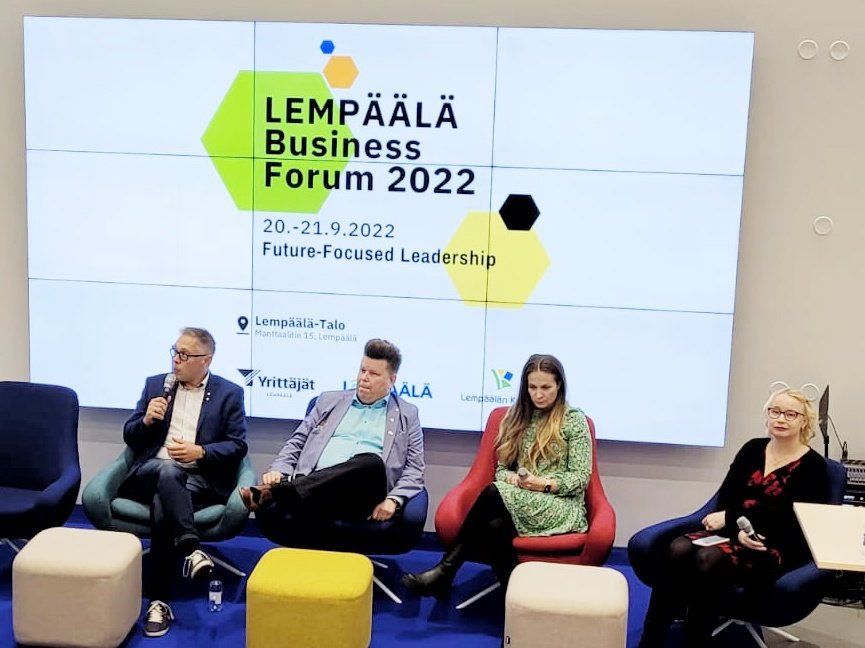 Tänään keskusteltiin Business Forumin paneelissa verkostoitumisesta ja sen merkityksestä. Kiitos kaikille osallistujille, Lempäälän Yrittäjille upeasta tilaisuudesta sekä Maria Sahlstedtille paneelin vetämisestä.