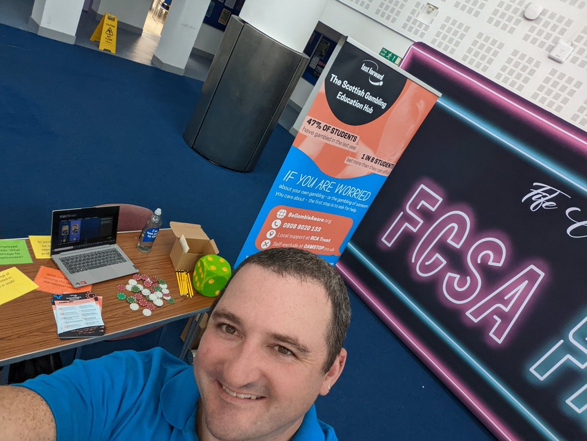PaulAndersonFF's tweet photo. Today we were back on the road, an amazing day at @fifecollege with @FCSAstudents 
Some great talks with #youngpeople around #lootbox and the similarities to #gambling 
And young people telling me thier own #harmreduction methods when gambling.
#youthwork #youthworkchangeslives https://t.co/jyzSXDMgpU