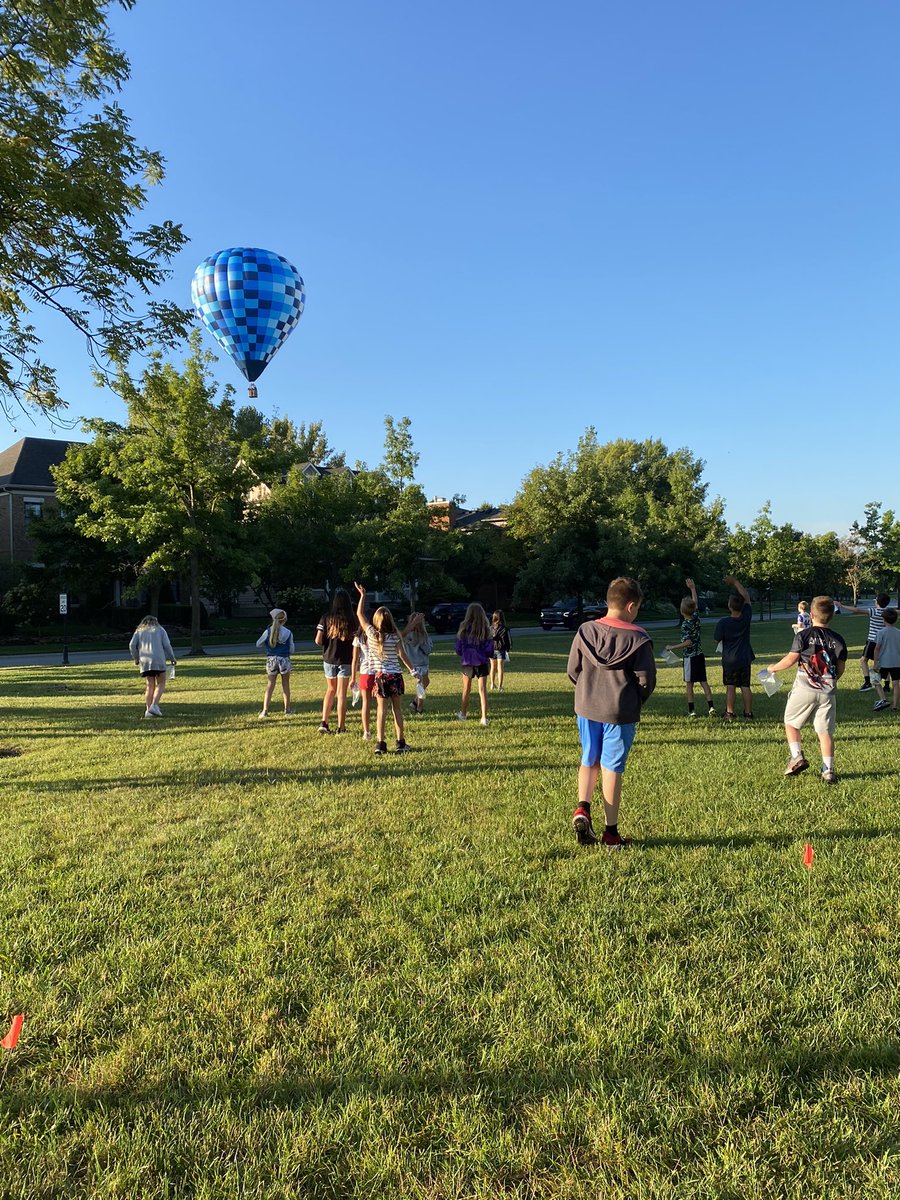 StonegateSTEM's tweet photo. It isn’t every morning that you get to have an impromptu science lesson about hot air balloons because one flies over and lands during class! @ZCSStonegate https://t.co/Fn7QrWzIPf