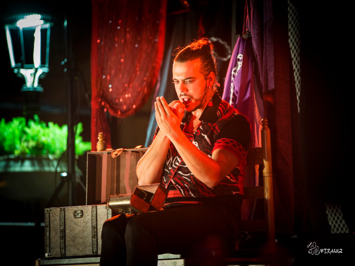 👉Os dejamos una galería de imágenes de algunos momentos vividos durante la II edición de Engañar a la Parca.

📸Las fotos son de Estudio Contraluz.

#engañaralaparca #circo #teatro #espectaculo #Rus #fiestademozos