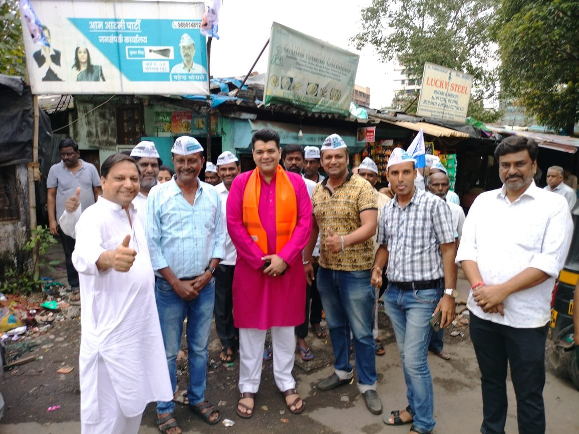 AnkushNarang_'s tweet photo. आप मुंबई वार्ड नंबर 57 के अध्यक्ष महेन्द्र भोंसले और उनके साथी कार्यकर्ताओं के मुलाक़ात कर संगठन की मजबूती और आगामी BMC चुनाव पर चर्चा की। https://t.co/xH0NEHf4nq
