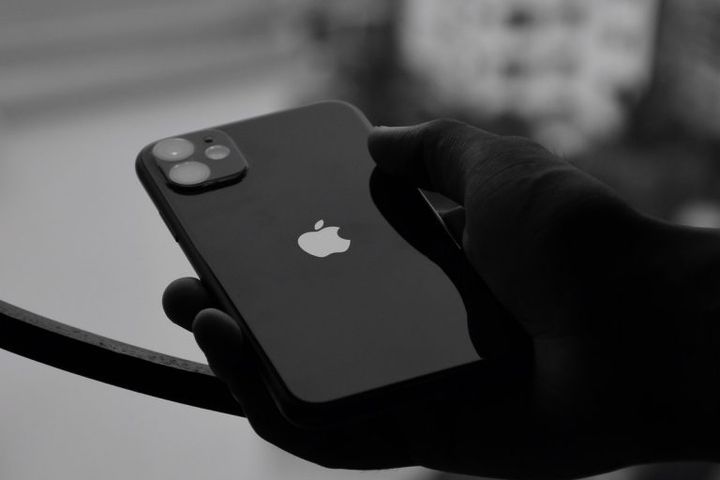 divulcator's tweet photo. Como achar um iPhone perdido

#iPhone
#Apple
#iOs
#Perdido

https://t.co/iFkB2lBB6k https://t.co/VdG1NYDnRk